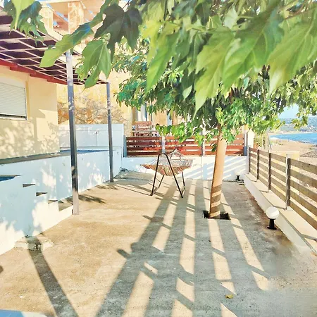 Beach Front House At Agios Ilias Pyrgos Near Ancient Olympia Exterior photo